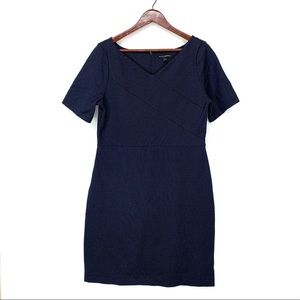 Banana Republic White Dotted Navy Blue Modest Short Sleeve V-Neck Dress Size 14